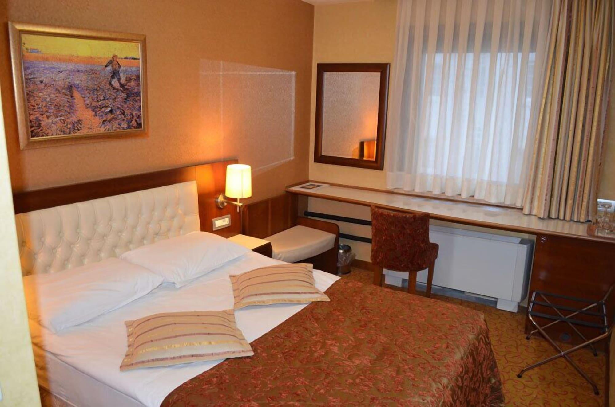 Yuksel Hotel Istanbul Luaran gambar